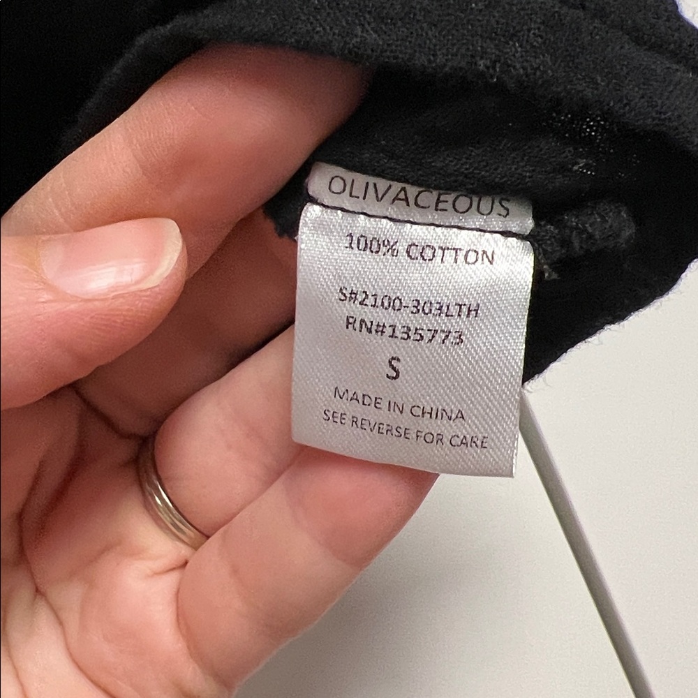 Olivaceous Black Puff Sleeve Crop Top - Picture 5 of 9
